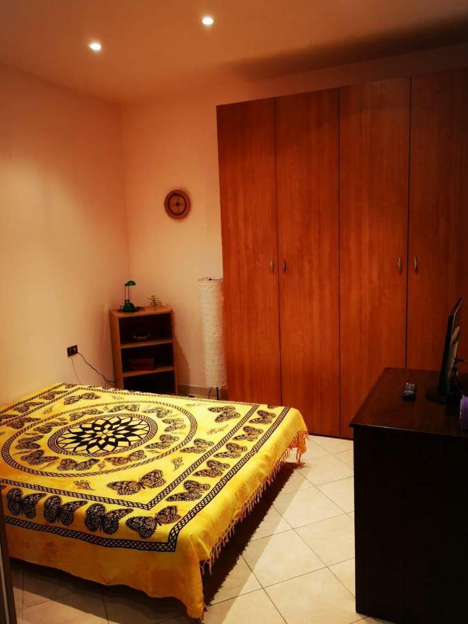 Charming Vomero Apartment เนเปิลส์ ภายนอก รูปภาพ
