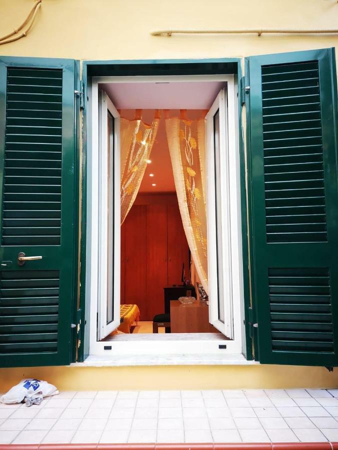 Charming Vomero Apartment เนเปิลส์ ภายนอก รูปภาพ